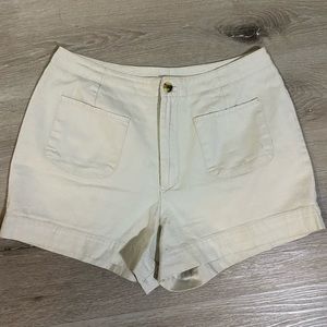 Basic beige high-waisted shorts